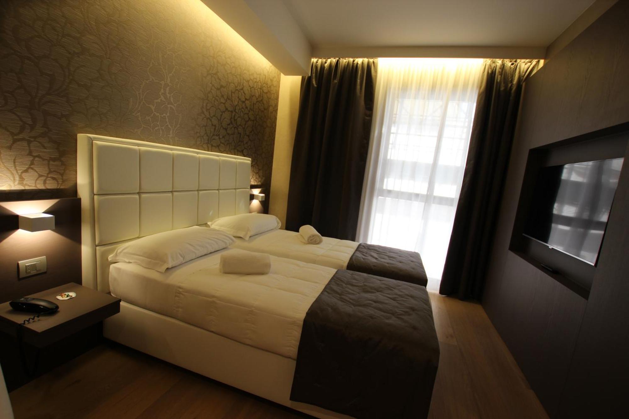 Mokinba Hotels Baviera Mailand Zimmer foto