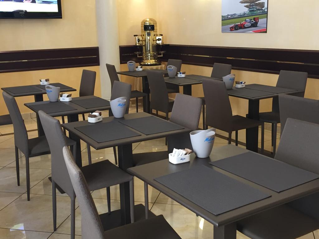 Mokinba Hotels Baviera Mailand Exterior foto